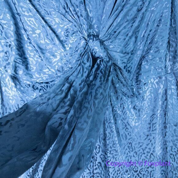 New! Eloquii women Blue Leopard Print Satin Textured Tie Front‎ Dress, size 16 - Picture 6 of 16